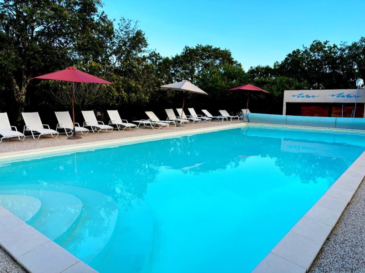 Hotel Les Persedes Lavilledieu  エクステリア 写真