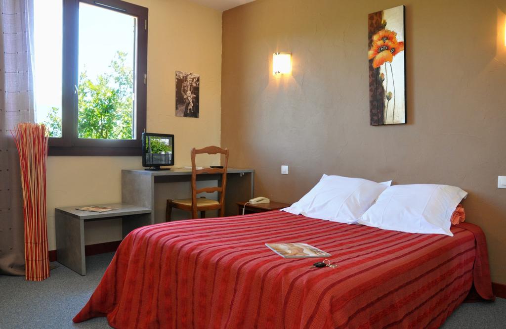 Hotel Les Persedes Lavilledieu  エクステリア 写真